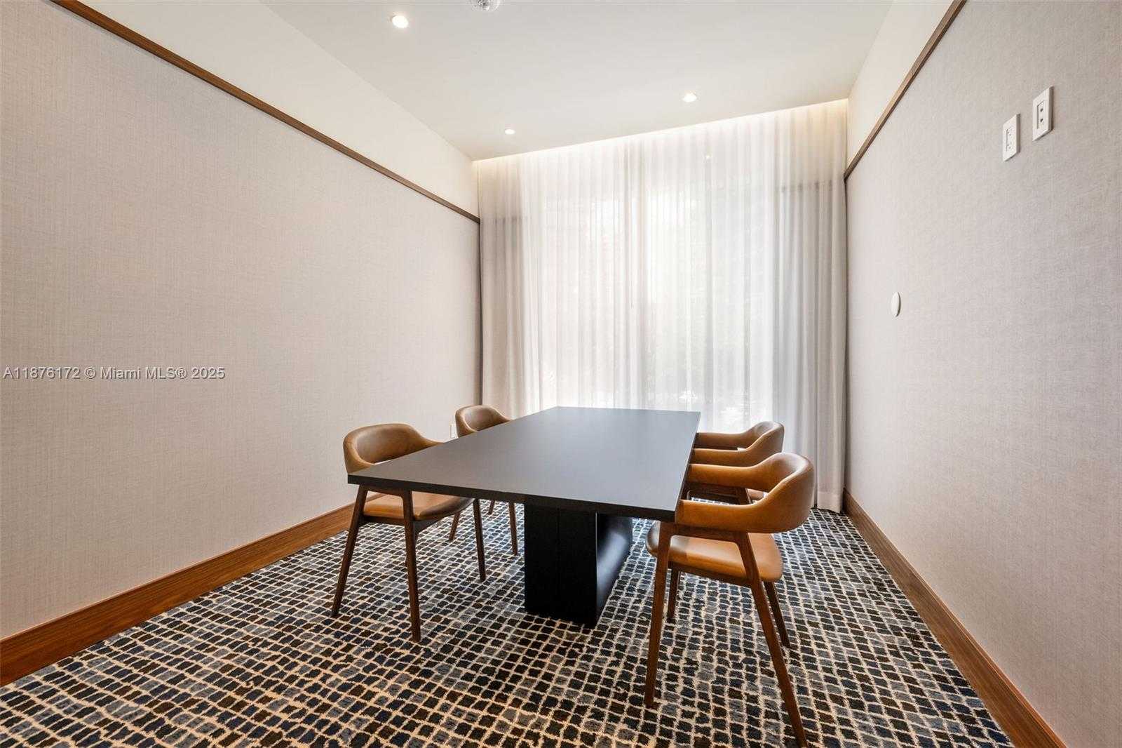 Small Image of 2678 TIGERTAIL AVE #1705, Miami Number 59