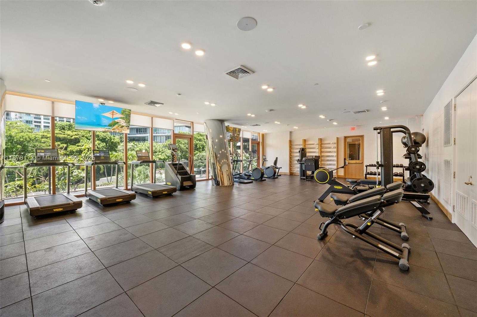 Small Image of 2678 TIGERTAIL AVE #1705, Miami Number 69