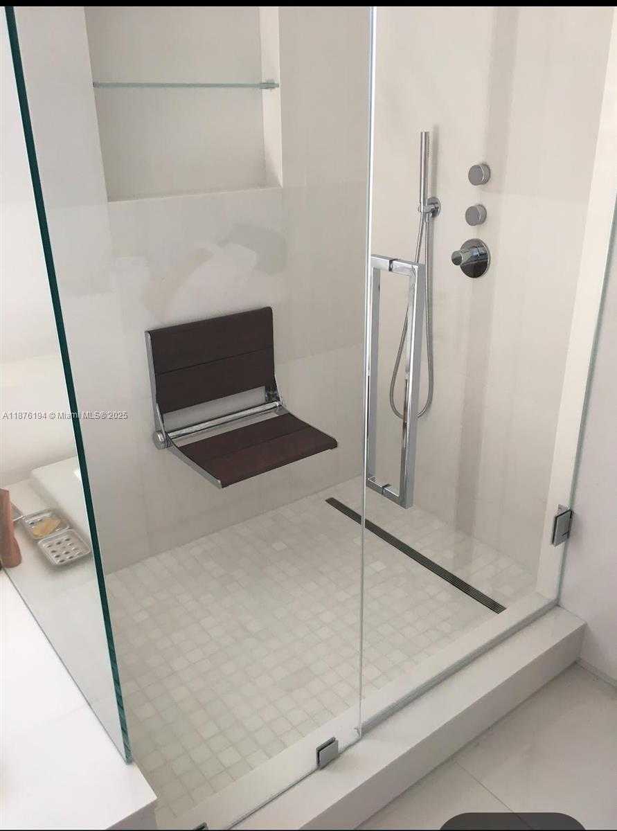 Small Image of 13635 DEERING BAY DR #243, Coral Gables Number 11