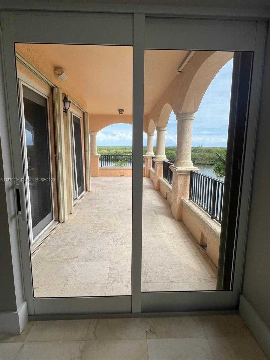 Small Image of 13635 DEERING BAY DR #243, Coral Gables Number 8
