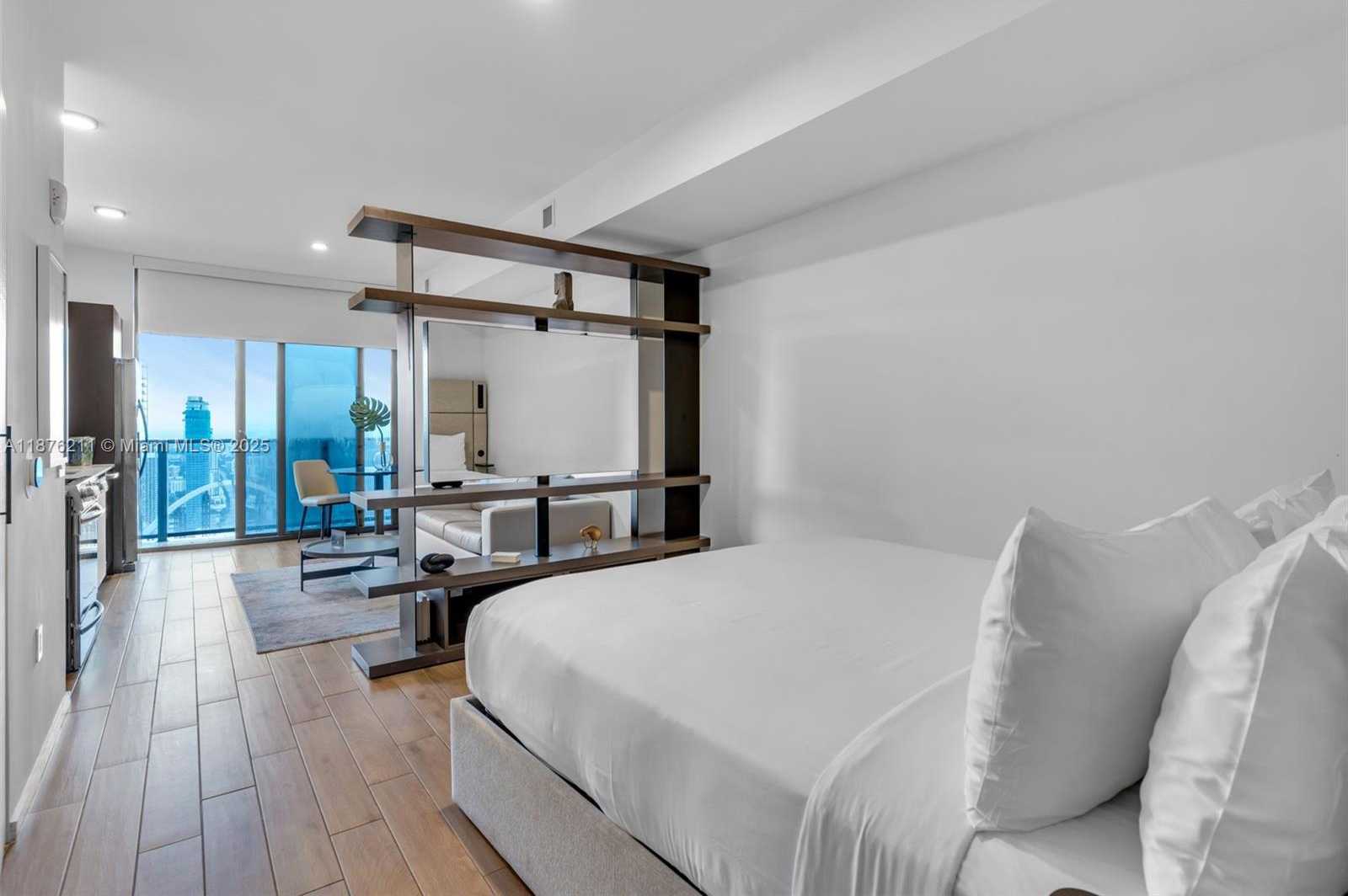 Small Image of 398 NORTH EAST 5TH ST #4507, Miami Number 3