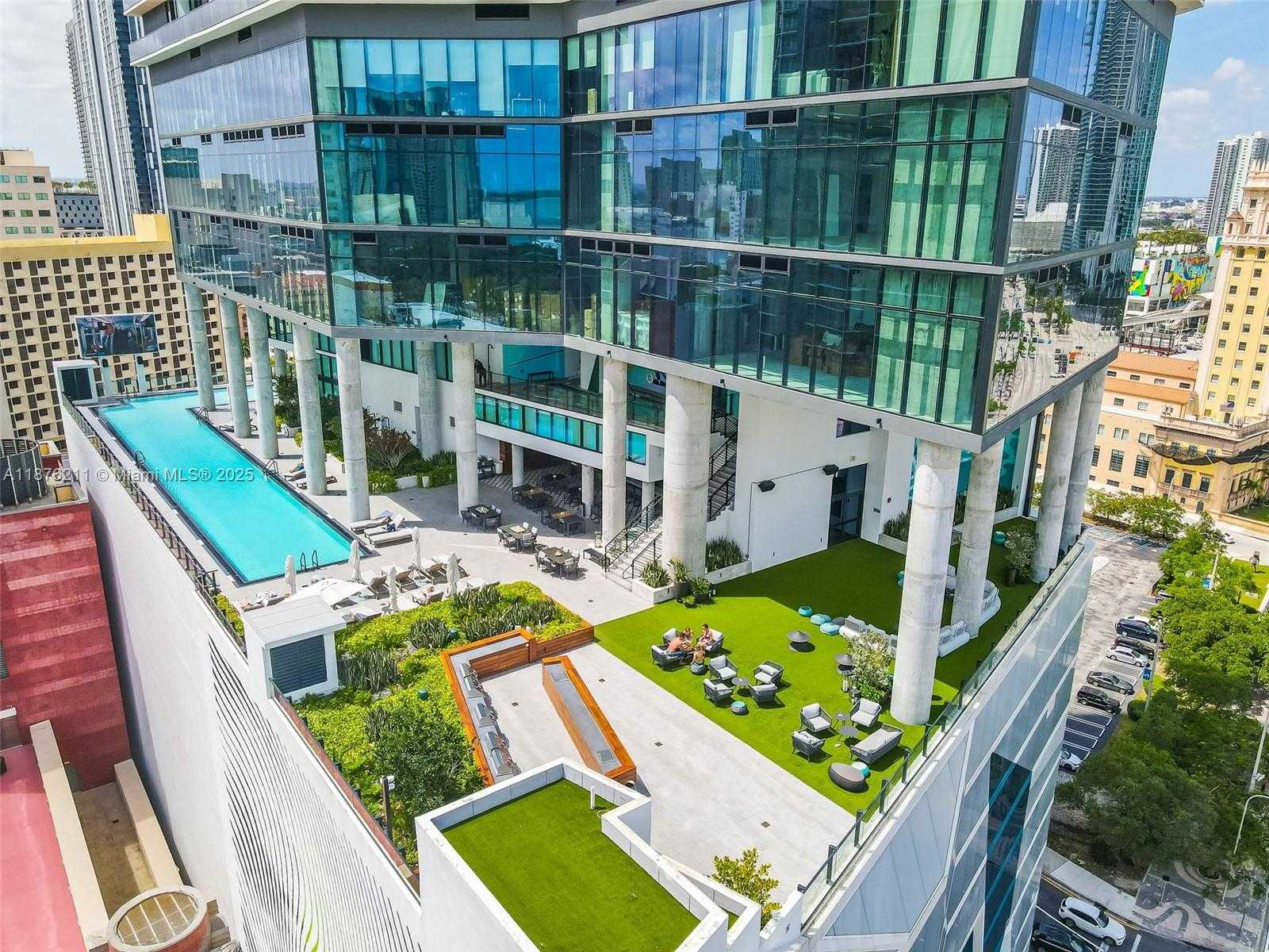 Small Image of 398 NORTH EAST 5TH ST #4507, Miami Number 32