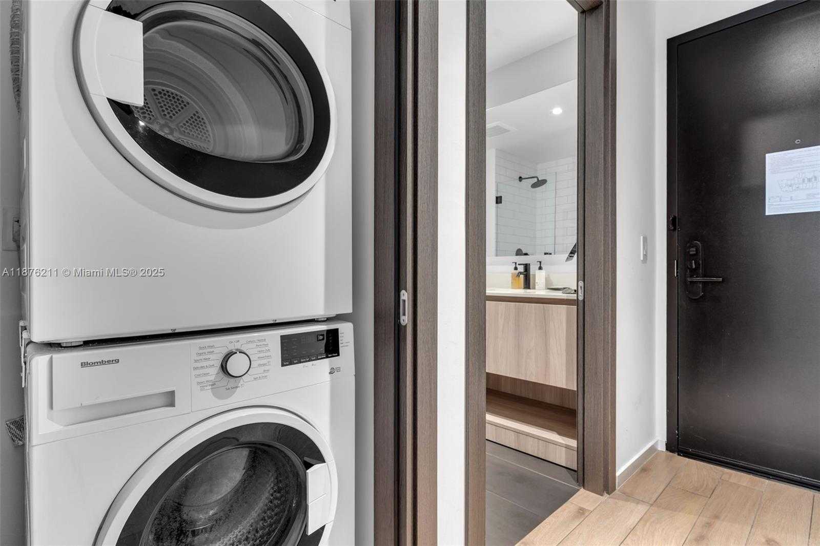 Small Image of 398 NORTH EAST 5TH ST #4507, Miami Number 7