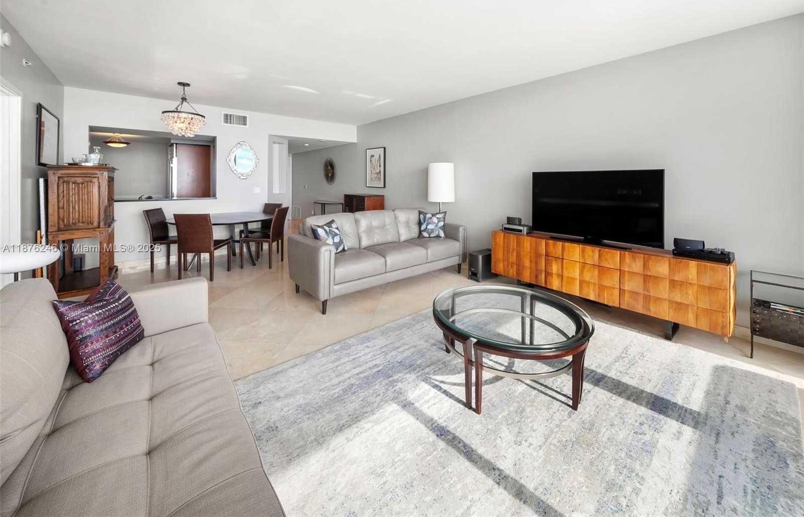 Small Image of 1331 BRICKELL BAY DR #1105, Miami Number 4