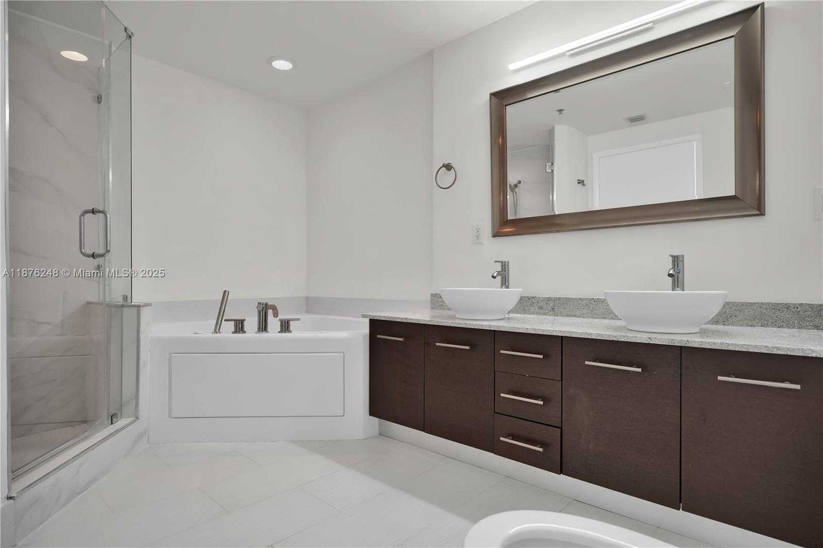 Small Image of 3029 NORTH EAST 188TH ST #625, Aventura Number 10