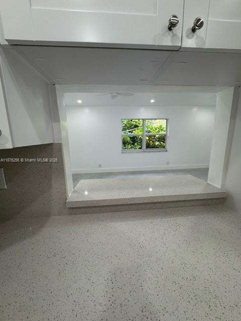 Small Image of 2905 PIERCE ST #10, Hollywood Number 4