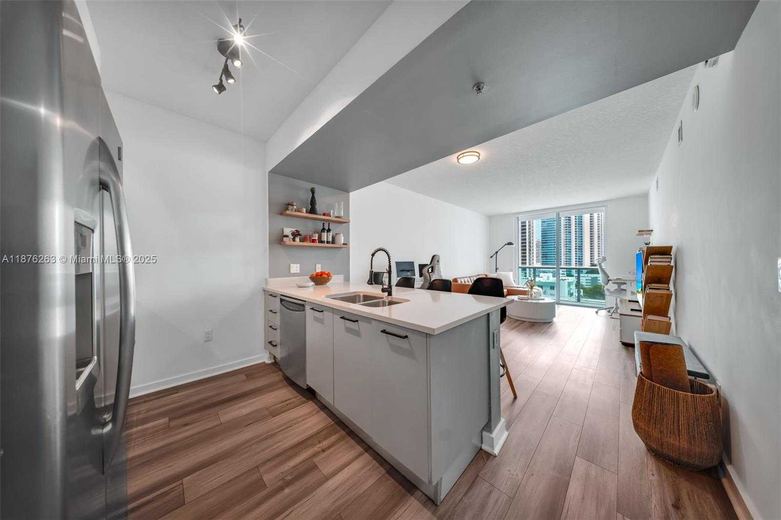 Small Image of 333 NORTH EAST 24TH ST #1111, Miami Number 10