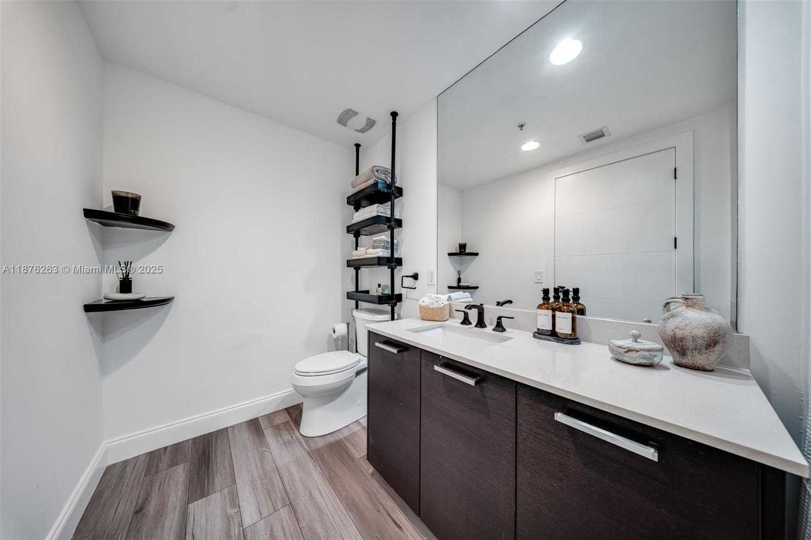Small Image of 333 NORTH EAST 24TH ST #1111, Miami Number 24