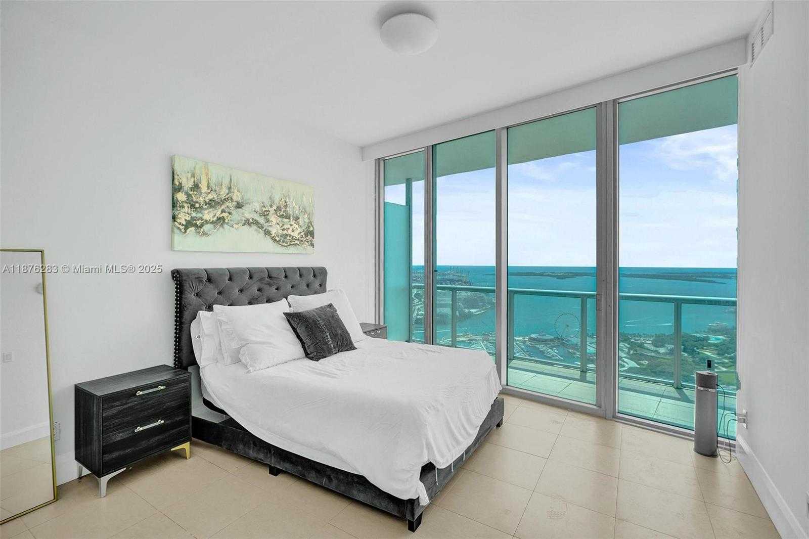Small Image of 888 BISCAYNE BLVD #5102, Miami Number 18