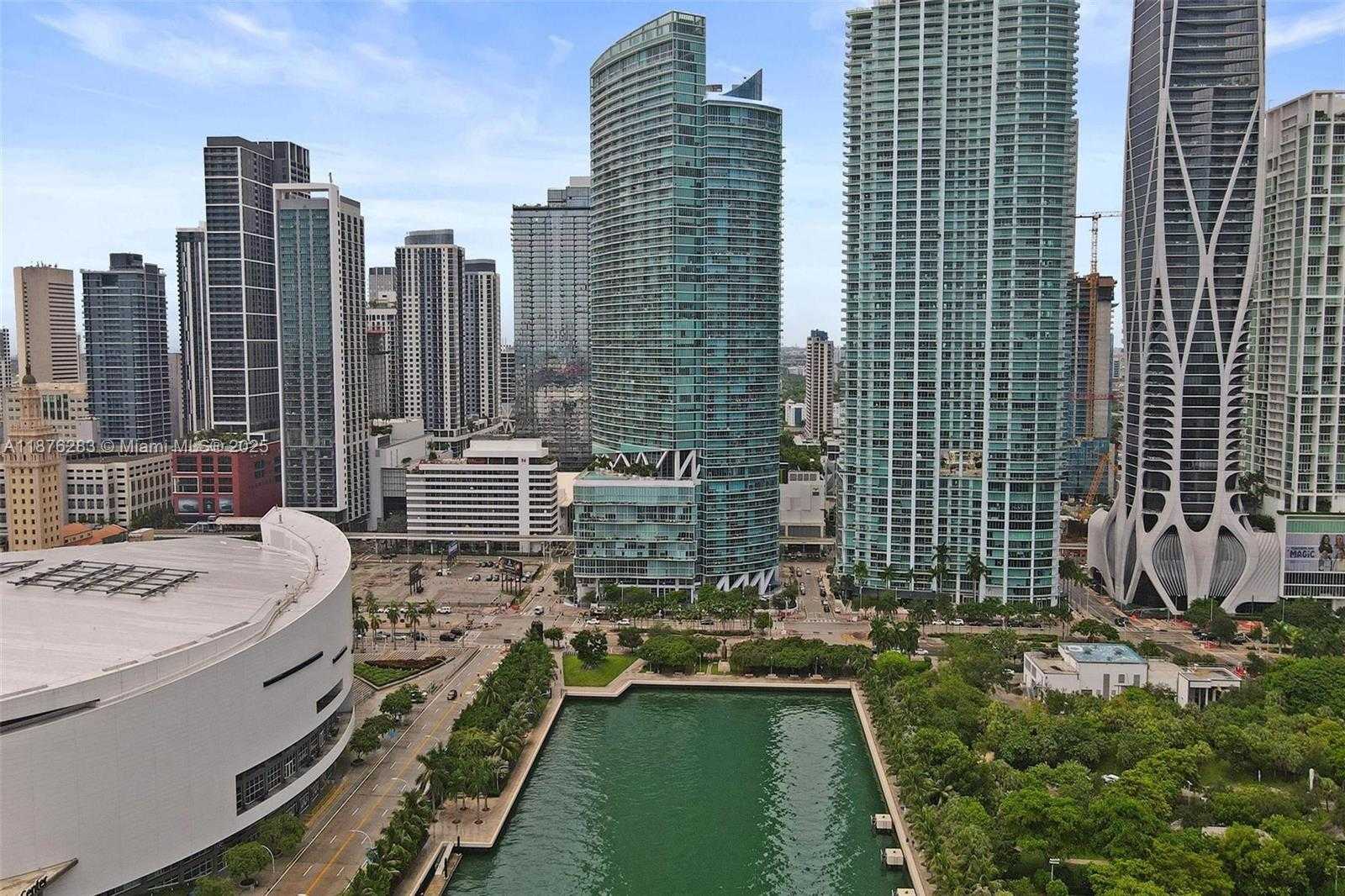 Small Image of 888 BISCAYNE BLVD #5102, Miami Number 2