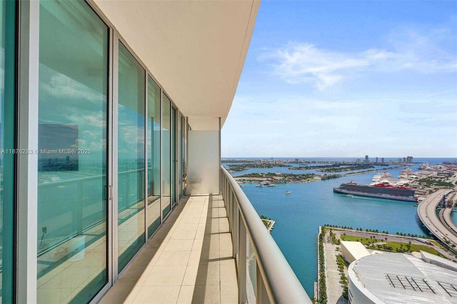 Small Image of 888 BISCAYNE BLVD #5102, Miami Number 22