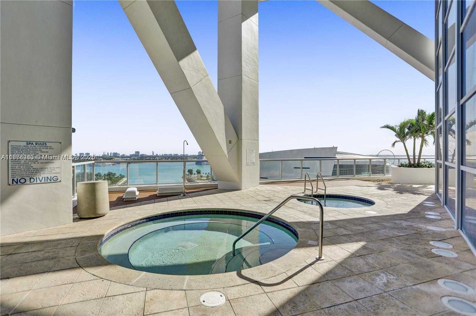 Small Image of 888 BISCAYNE BLVD #5102, Miami Number 31