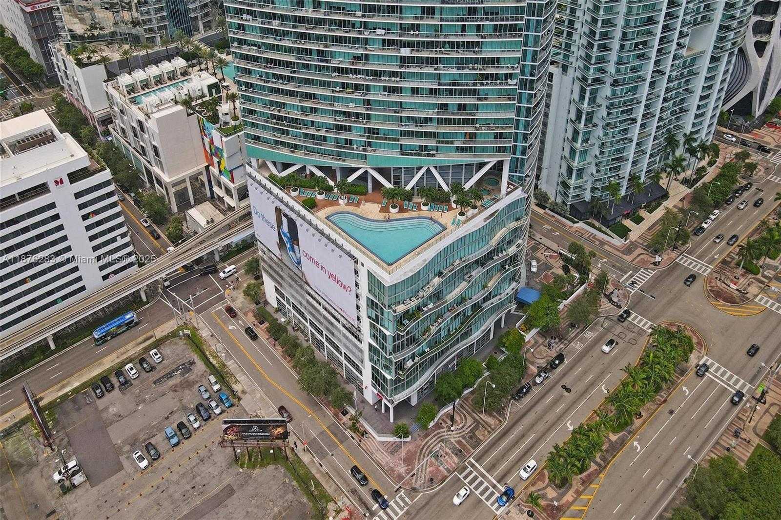 Small Image of 888 BISCAYNE BLVD #5102, Miami Number 4