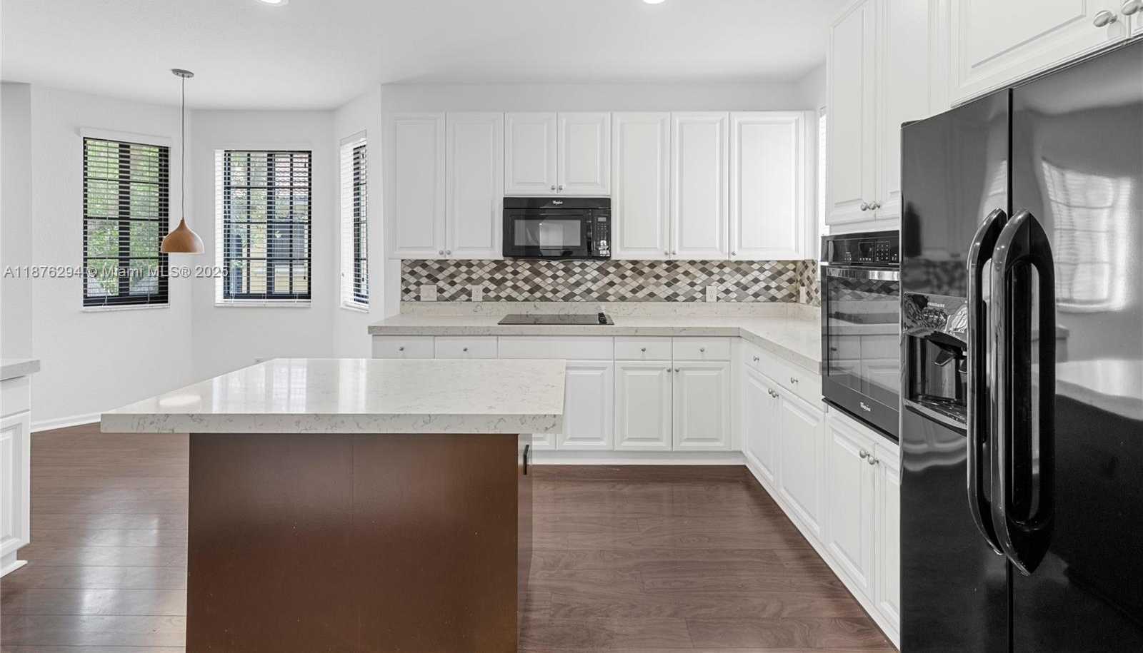 Small Image of 1559 PASSION VINE CIR #7-2, Weston Number 26