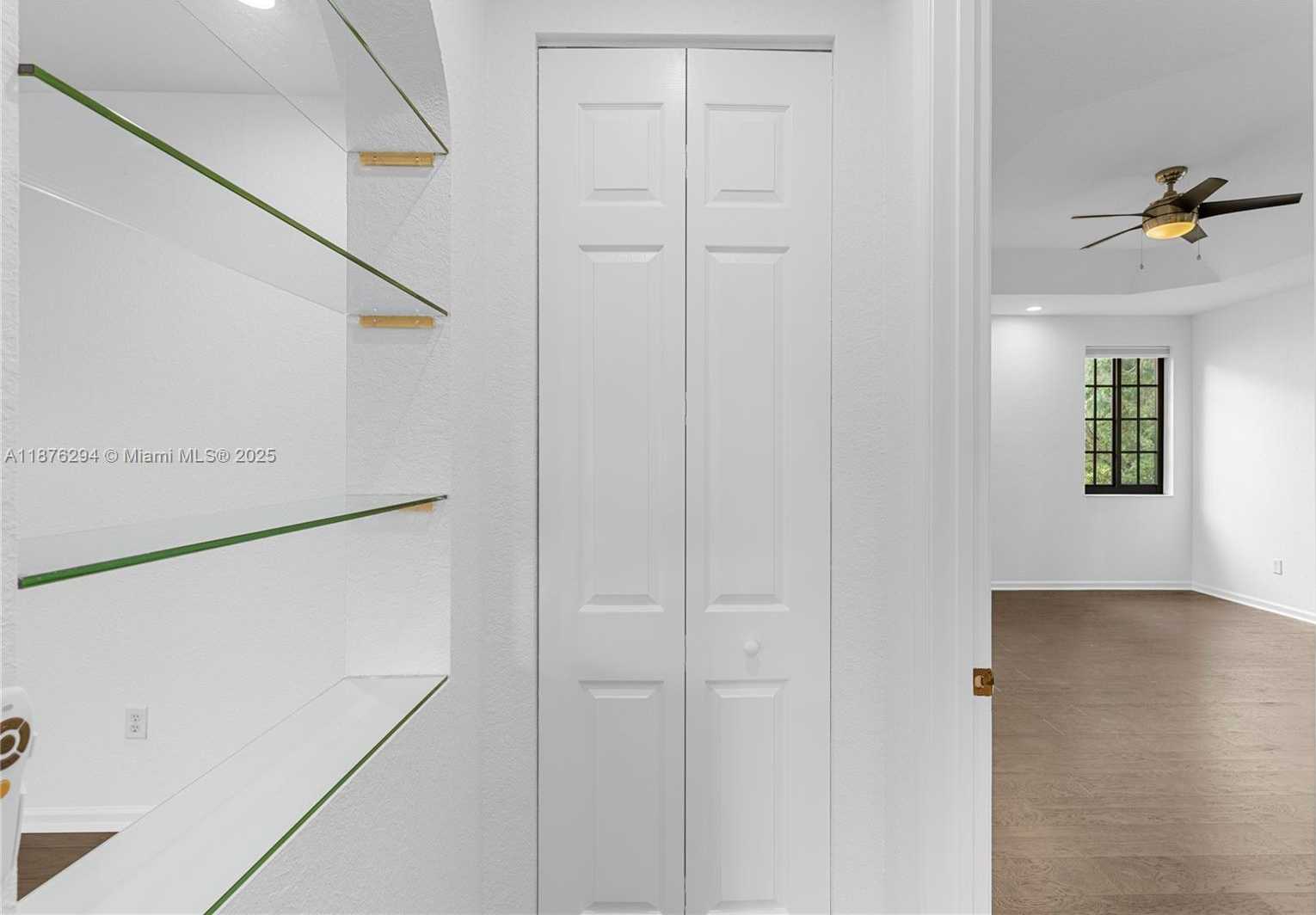 Small Image of 1559 PASSION VINE CIR #7-2, Weston Number 38