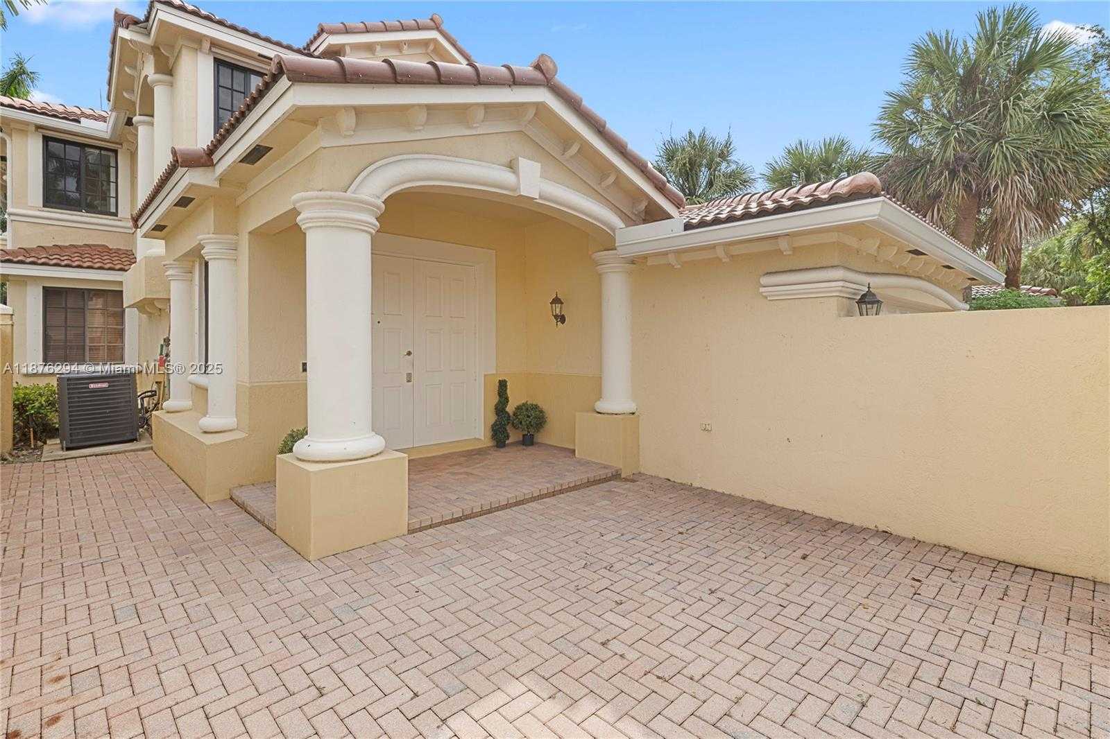 Small Image of 1559 PASSION VINE CIR #7-2, Weston Number 6