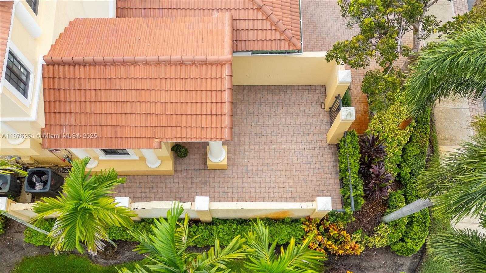 Small Image of 1559 PASSION VINE CIR #7-2, Weston Number 7