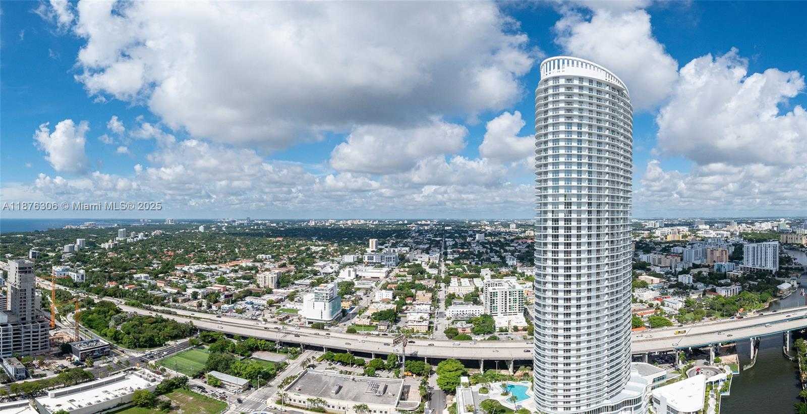 Small Image of 185 SOUTH WEST 7TH ST #4201, Miami Number 2