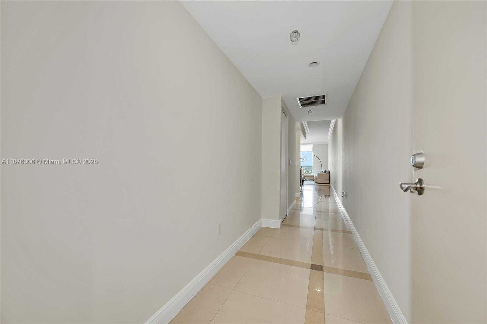 Small Image of 185 SOUTH WEST 7TH ST #4201, Miami Number 24