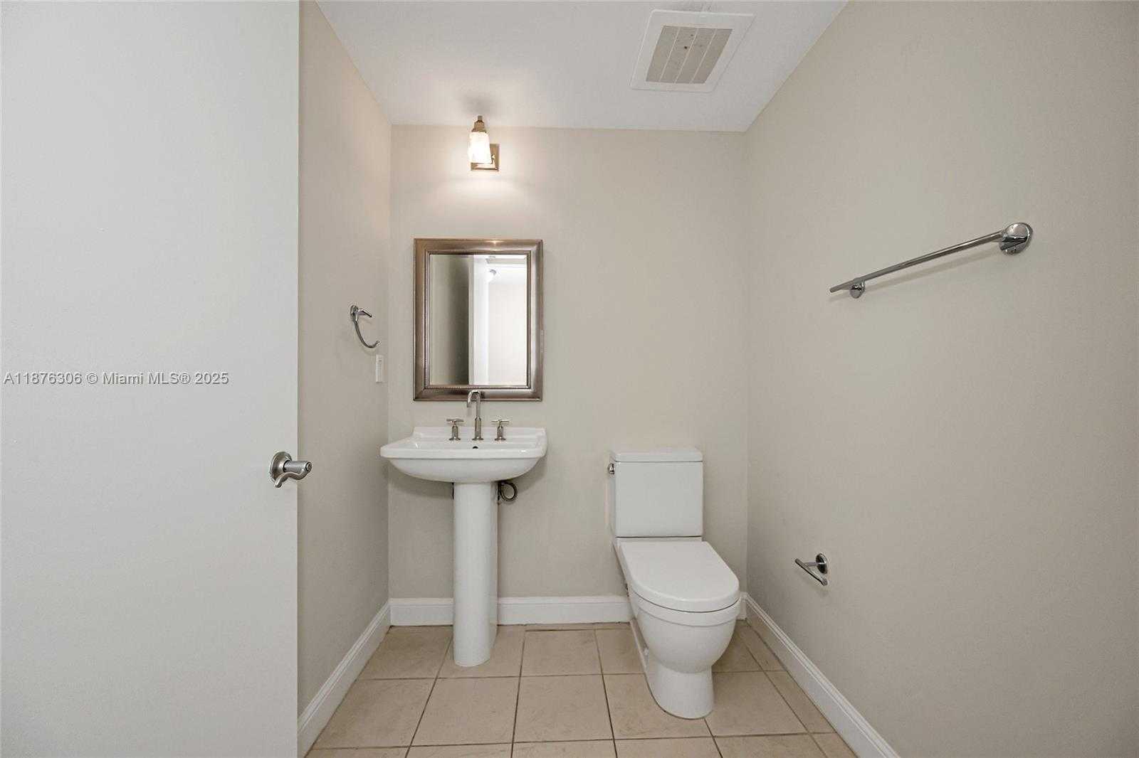 Small Image of 185 SOUTH WEST 7TH ST #4201, Miami Number 25