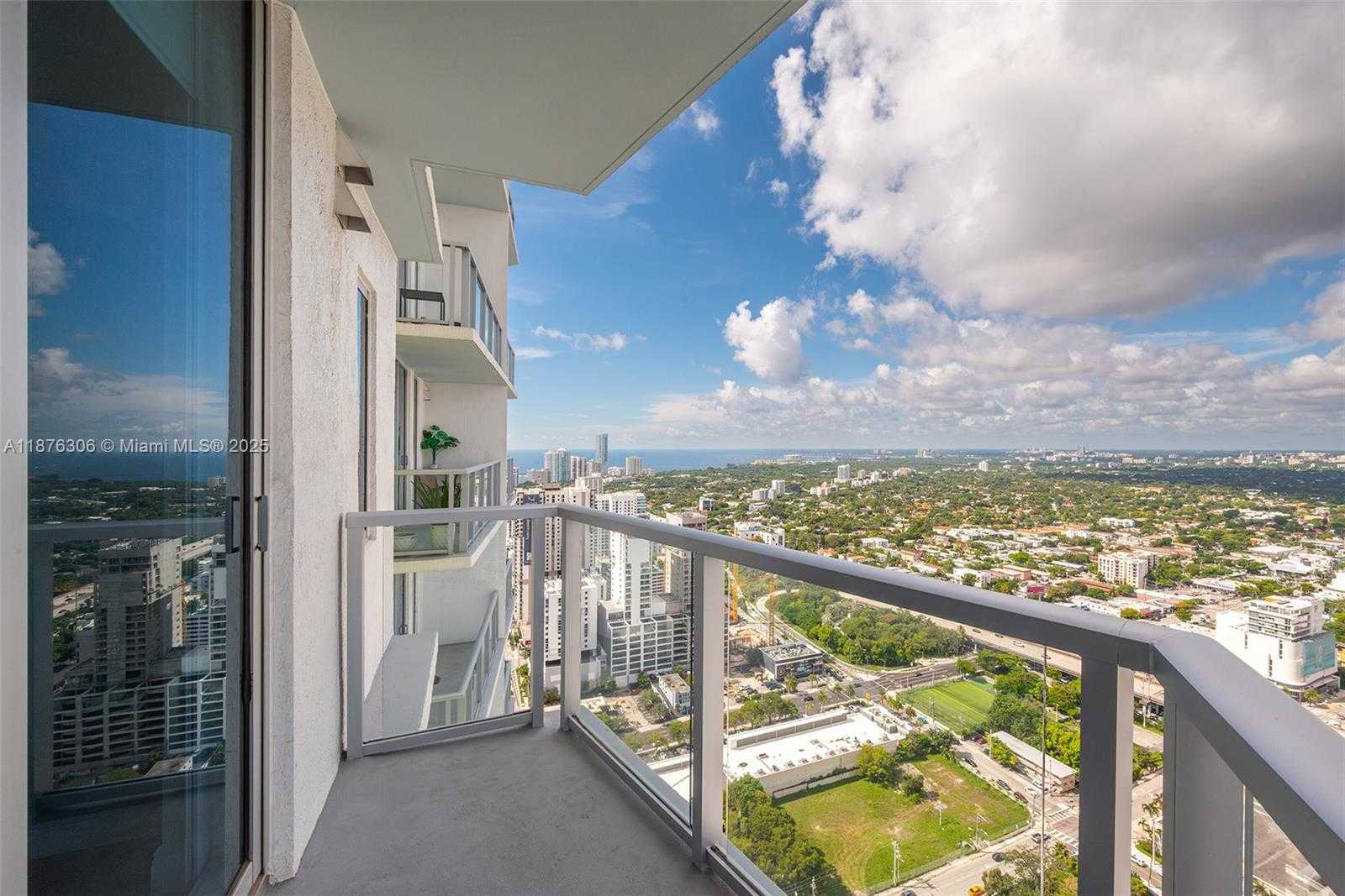 Small Image of 185 SOUTH WEST 7TH ST #4201, Miami Number 29