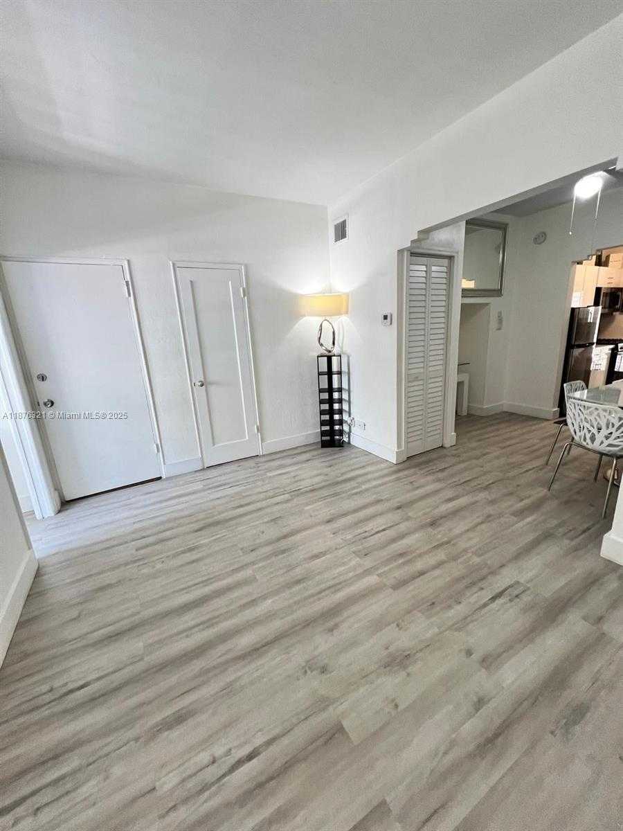 Small Image of 730 12TH ST #9, Miami Beach Number 10