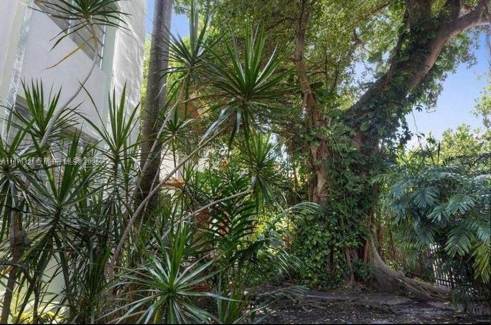 Small Image of 730 12TH ST #9, Miami Beach Number 16