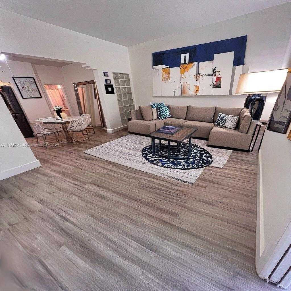 Small Image of 730 12TH ST #9, Miami Beach Number 2