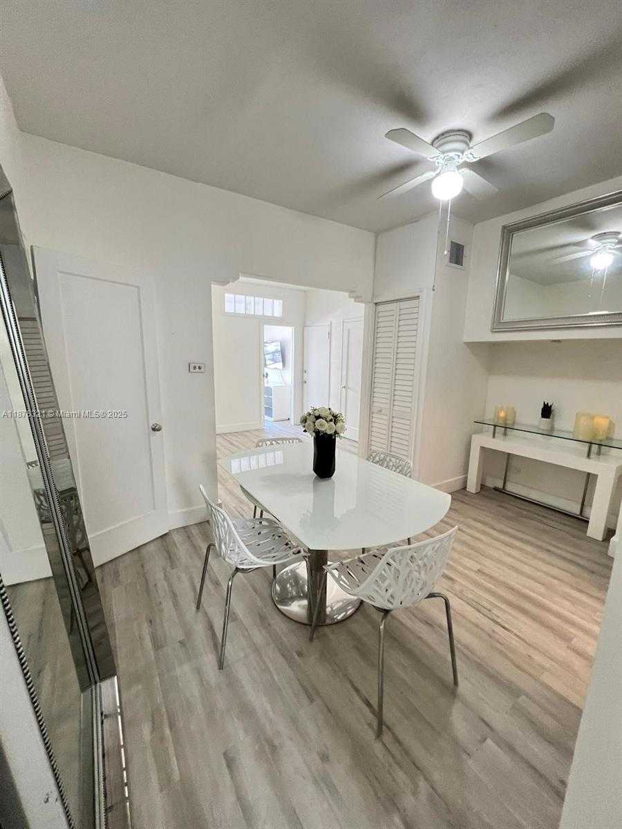 Small Image of 730 12TH ST #9, Miami Beach Number 4