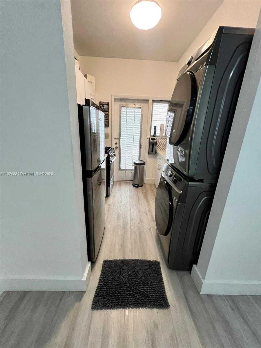 Small Image of 730 12TH ST #9, Miami Beach Number 7
