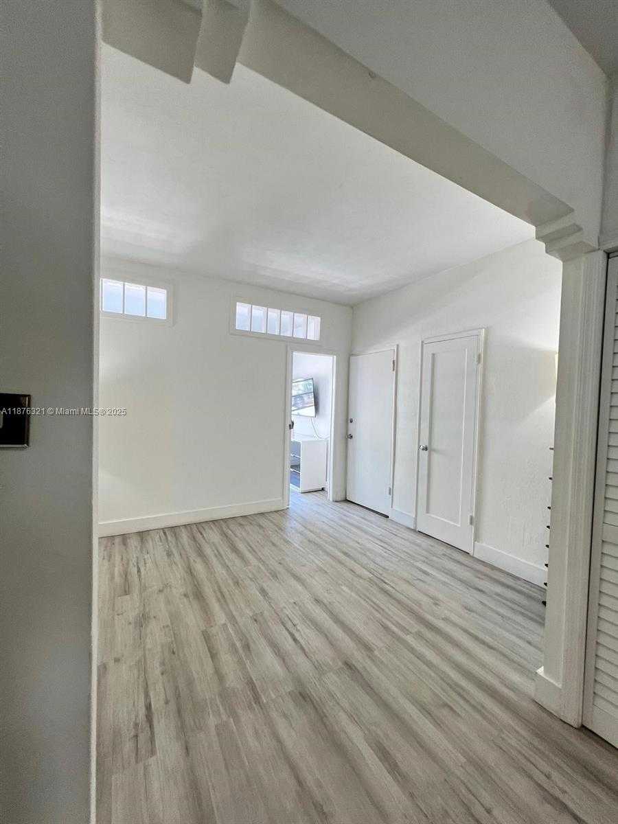 Small Image of 730 12TH ST #9, Miami Beach Number 9