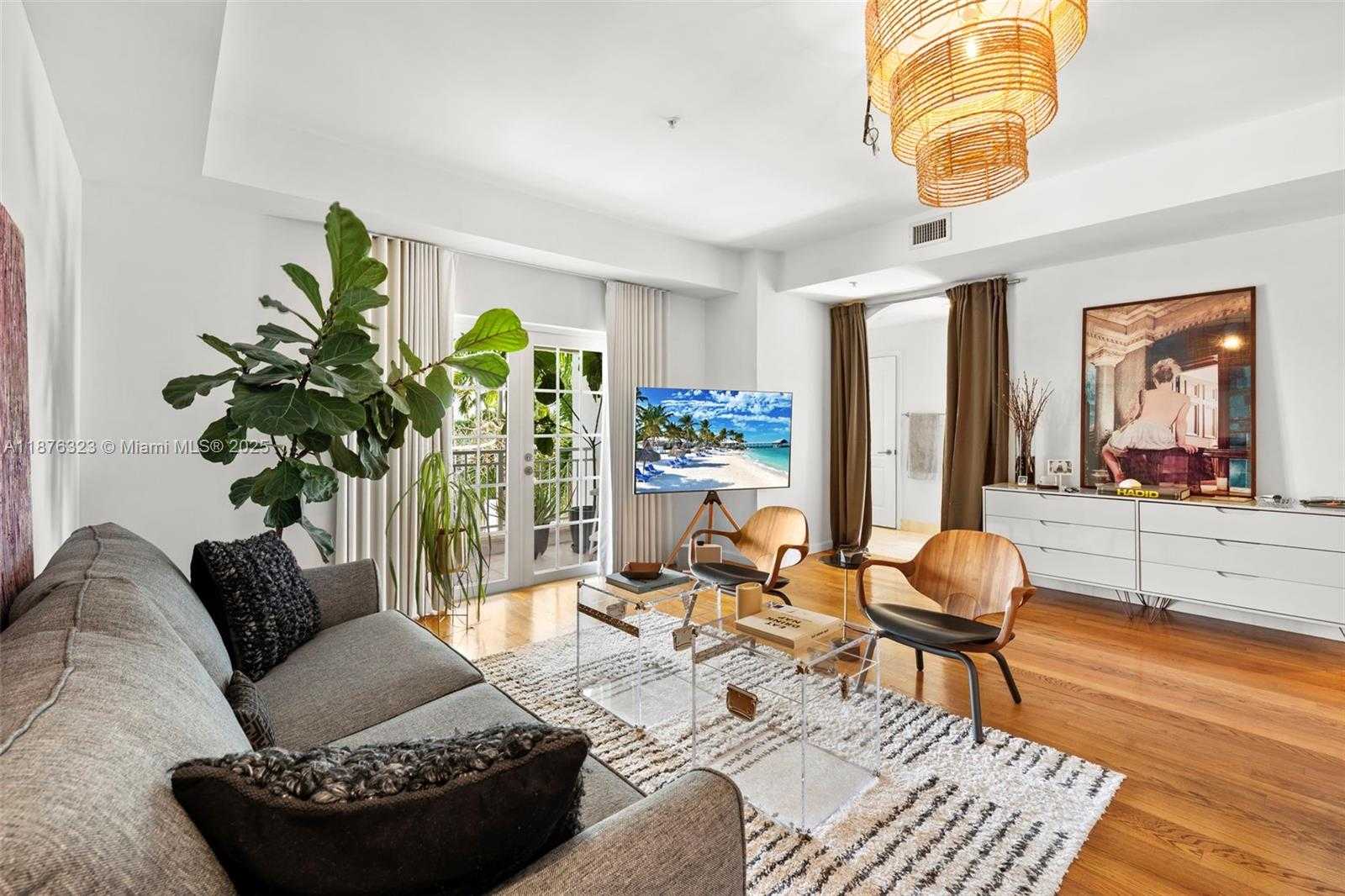 Small Image of 1413 SUNSET HARBOUR DR #406, Miami Beach Number 20