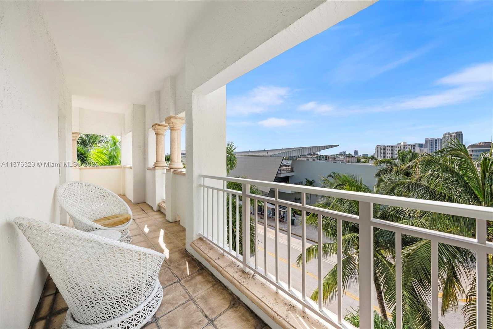 Small Image of 1413 SUNSET HARBOUR DR #406, Miami Beach Number 25