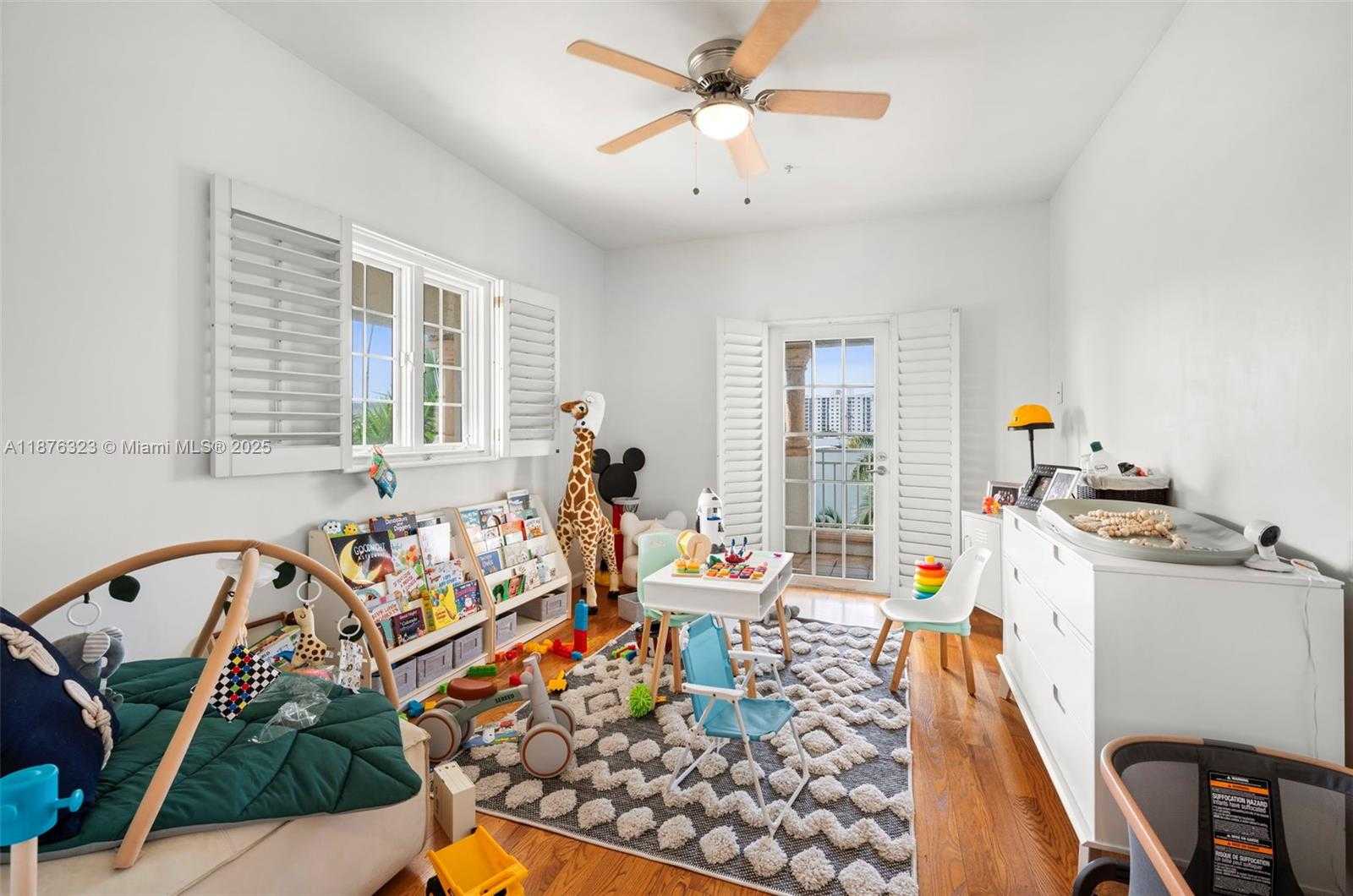 Small Image of 1413 SUNSET HARBOUR DR #406, Miami Beach Number 30