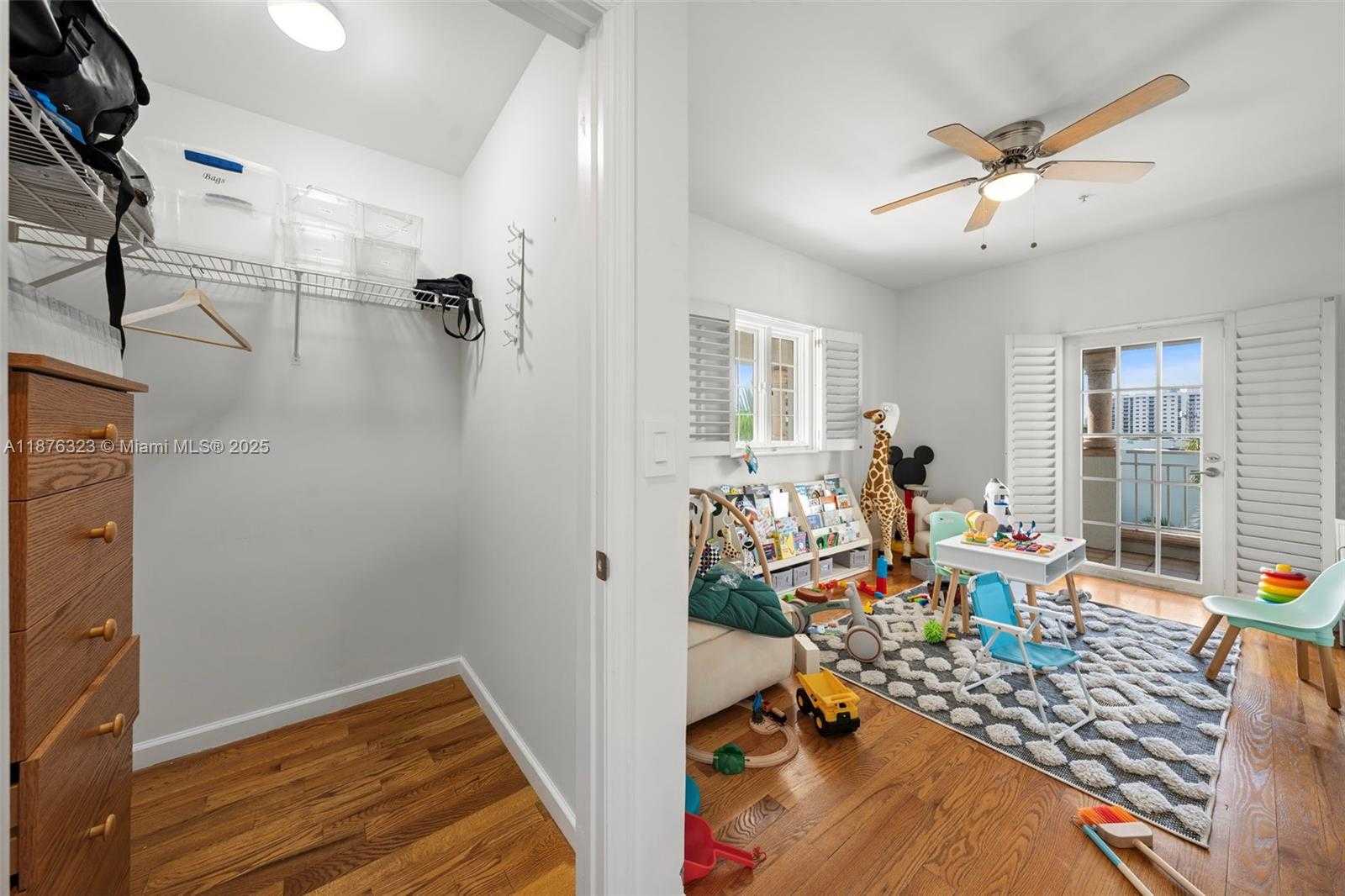 Small Image of 1413 SUNSET HARBOUR DR #406, Miami Beach Number 32