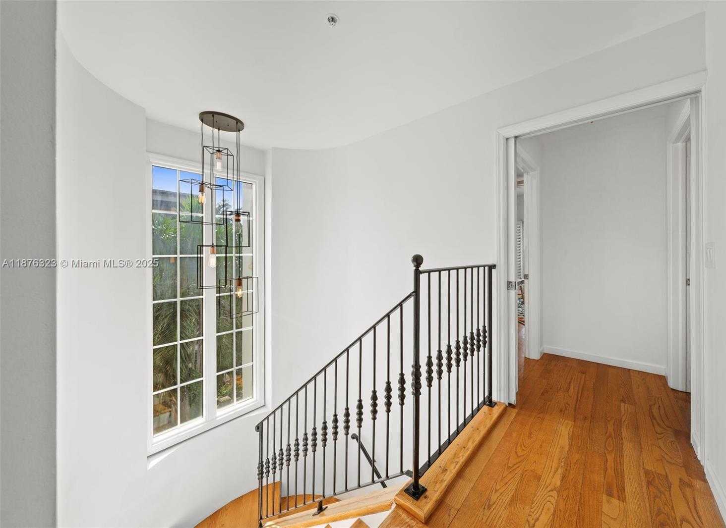 Small Image of 1413 SUNSET HARBOUR DR #406, Miami Beach Number 33