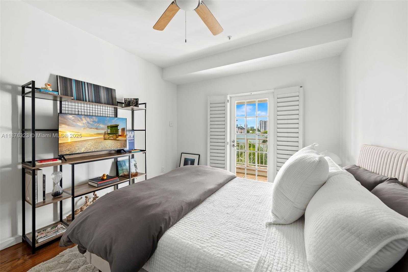 Small Image of 1413 SUNSET HARBOUR DR #406, Miami Beach Number 38