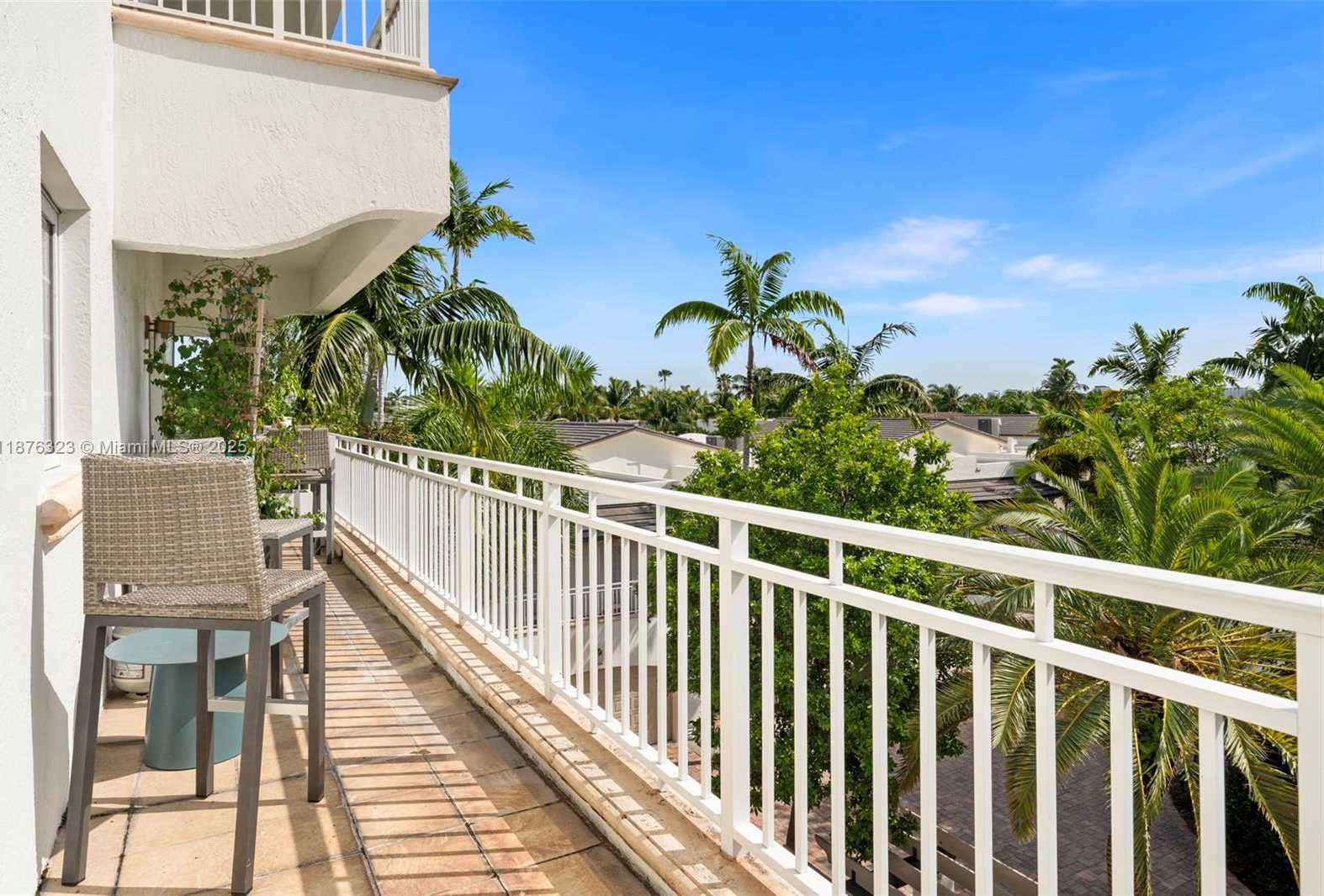 Small Image of 1413 SUNSET HARBOUR DR #406, Miami Beach Number 47