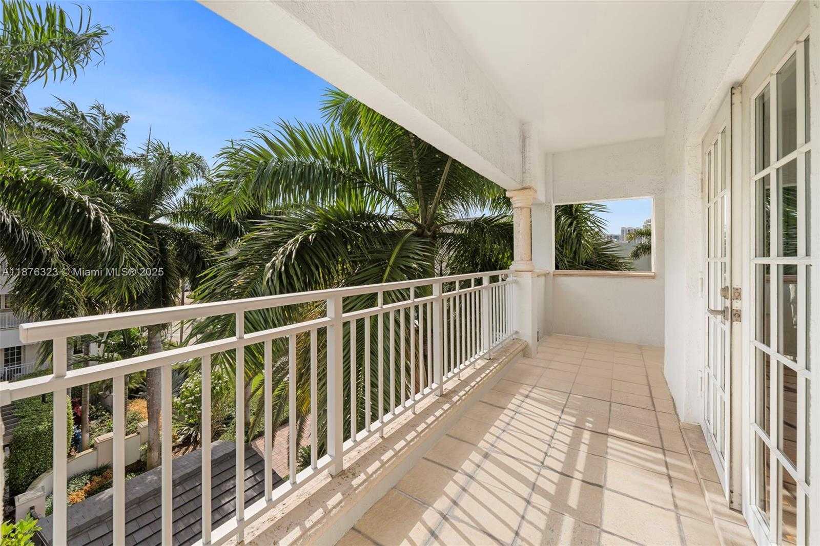 Small Image of 1413 SUNSET HARBOUR DR #406, Miami Beach Number 50