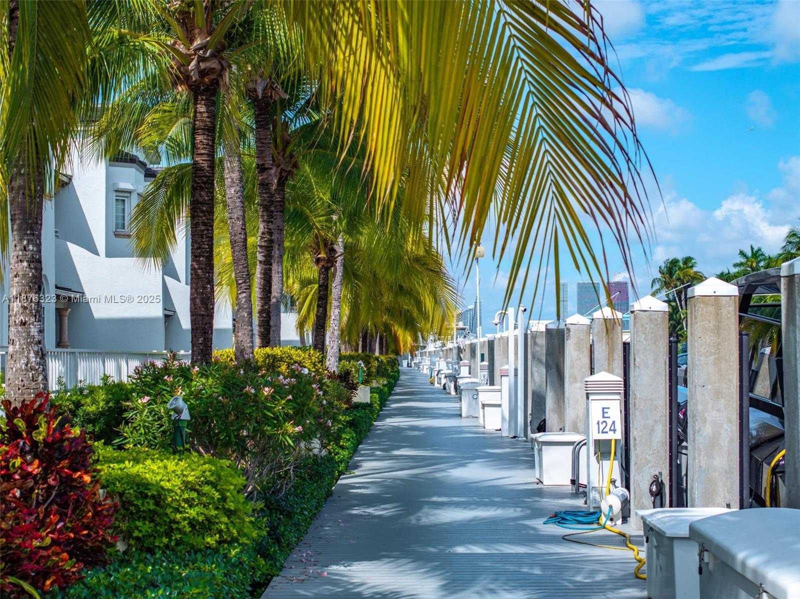 Small Image of 1413 SUNSET HARBOUR DR #406, Miami Beach Number 58