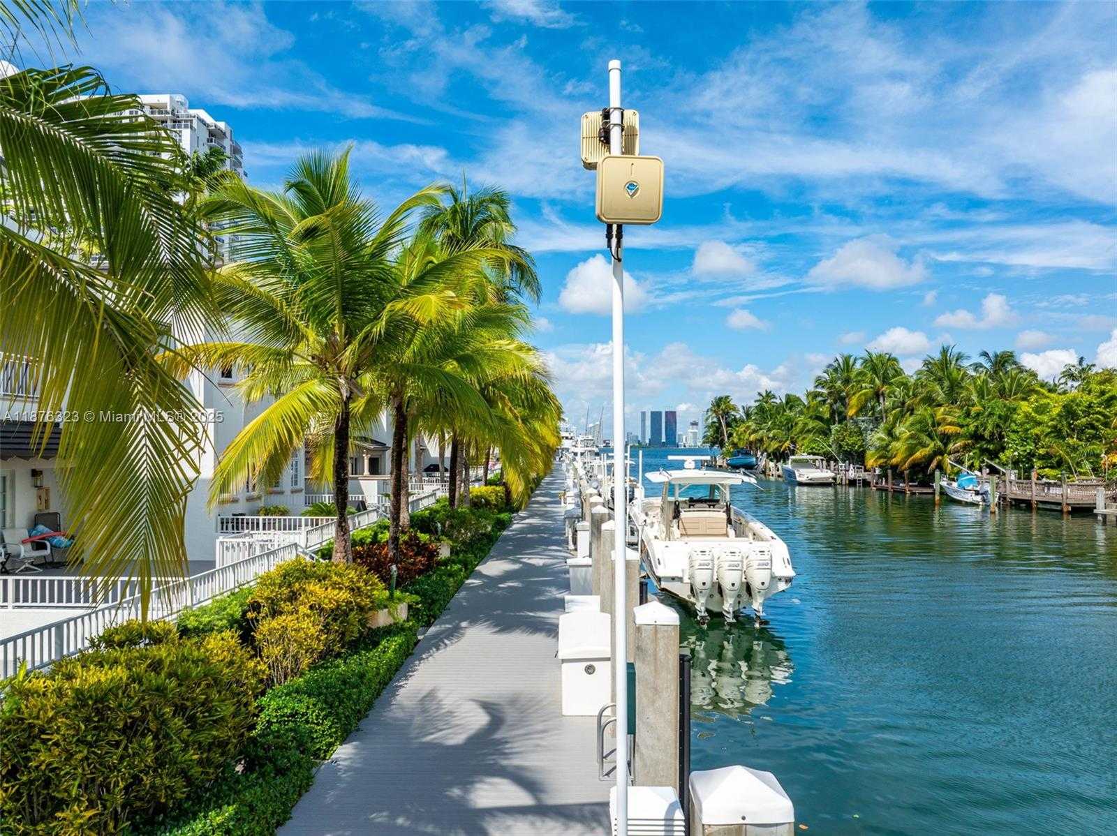 Small Image of 1413 SUNSET HARBOUR DR #406, Miami Beach Number 60