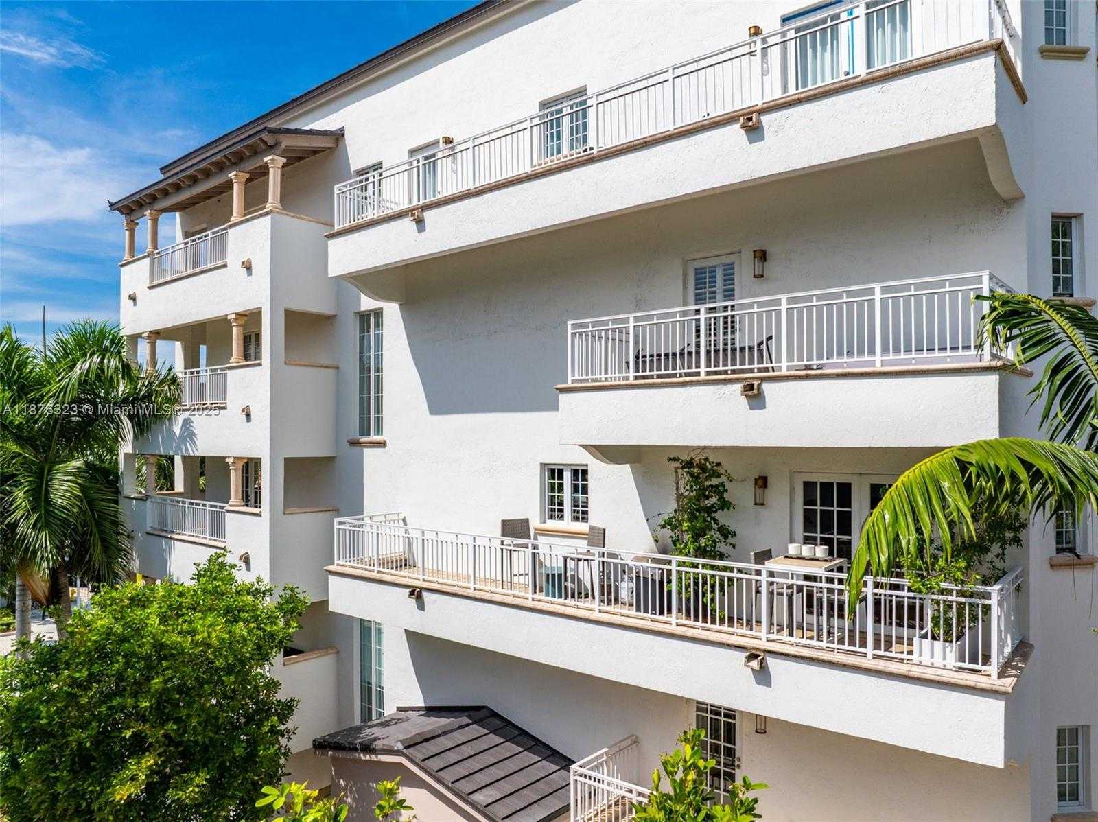 Small Image of 1413 SUNSET HARBOUR DR #406, Miami Beach Number 73