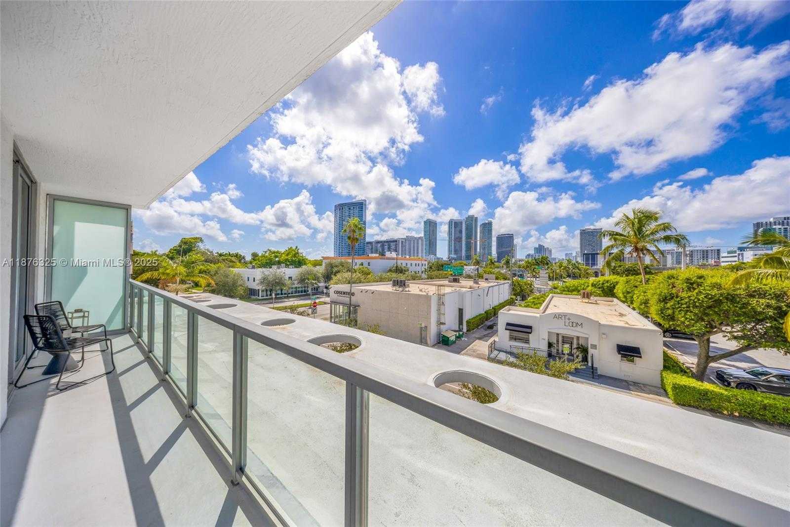 Small Image of Miami Number 18
