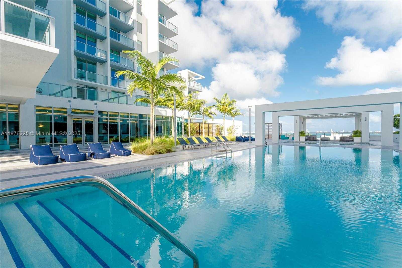 Small Image of Miami Number 23