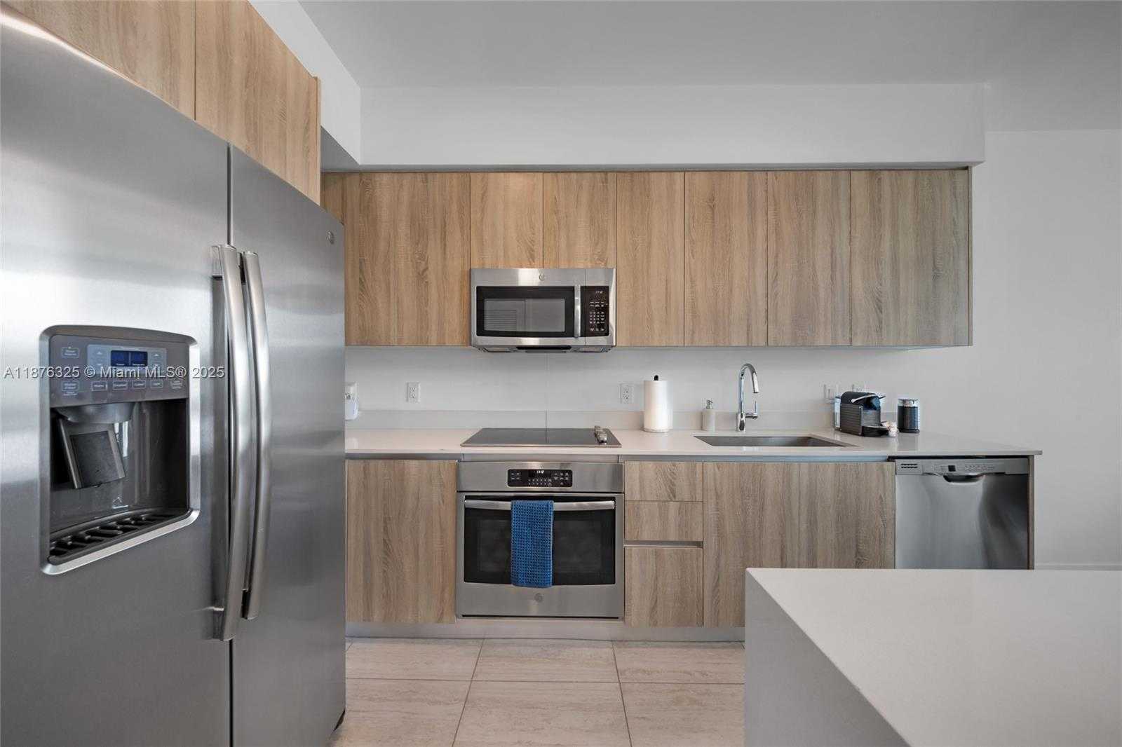 Small Image of Miami Number 3