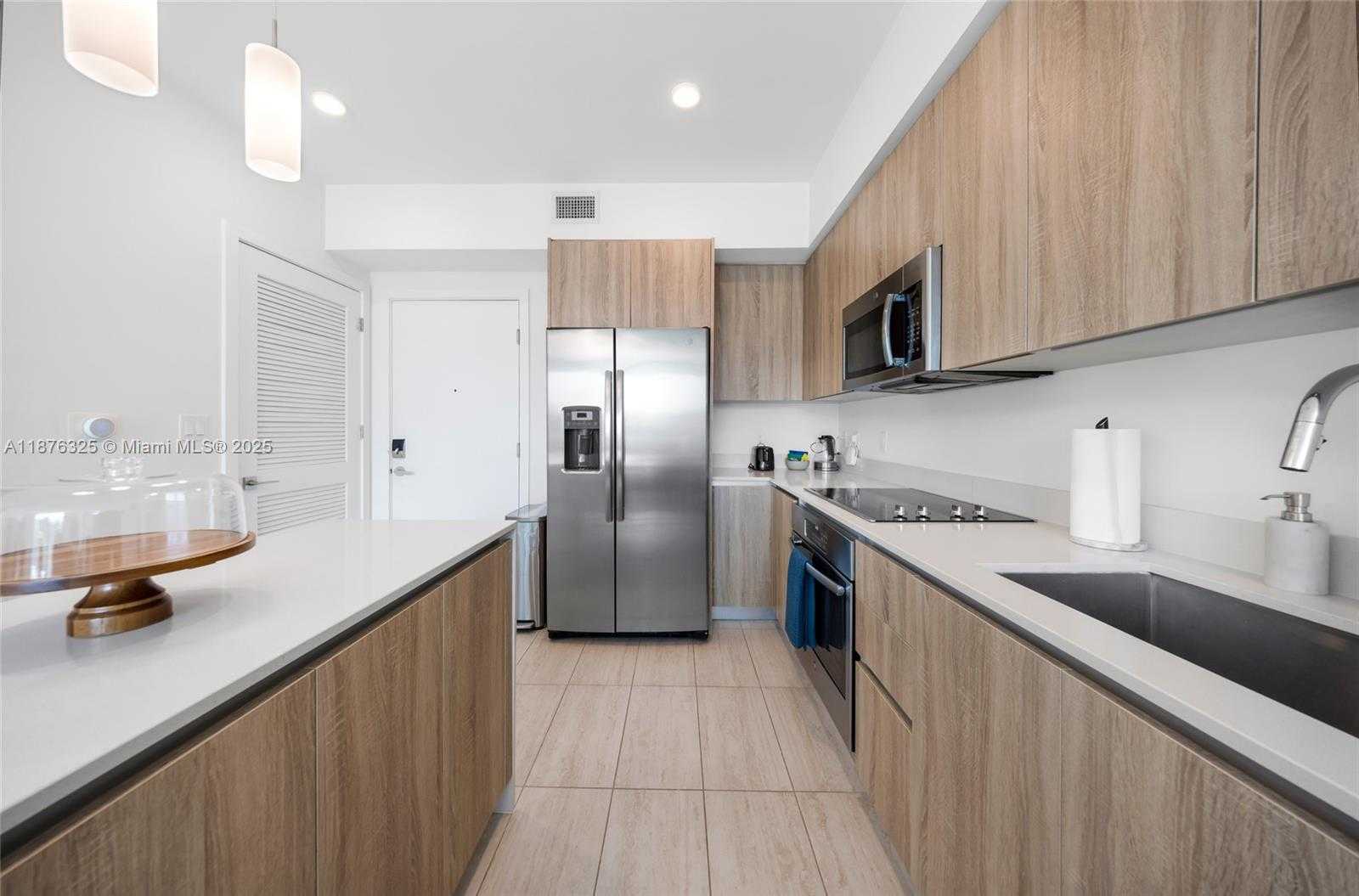 Small Image of Miami Number 5