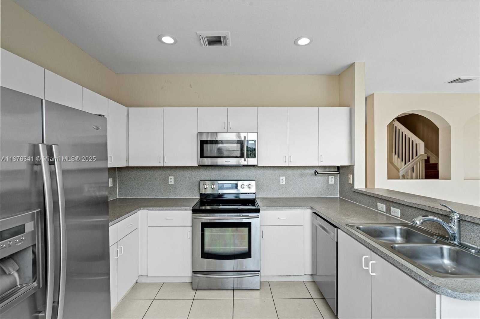Small Image of 16620 SOUTH WEST 70TH ST, Miami Number 13