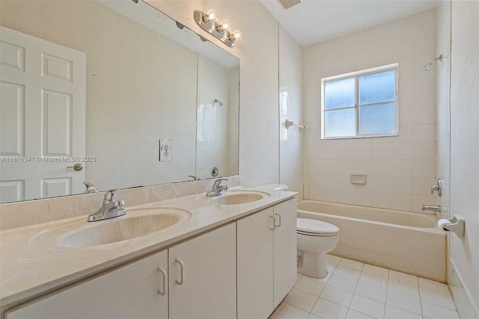 Small Image of 16620 SOUTH WEST 70TH ST, Miami Number 25