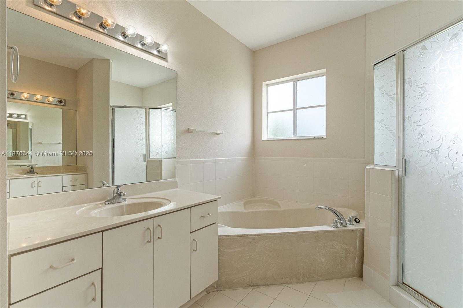 Small Image of 16620 SOUTH WEST 70TH ST, Miami Number 34