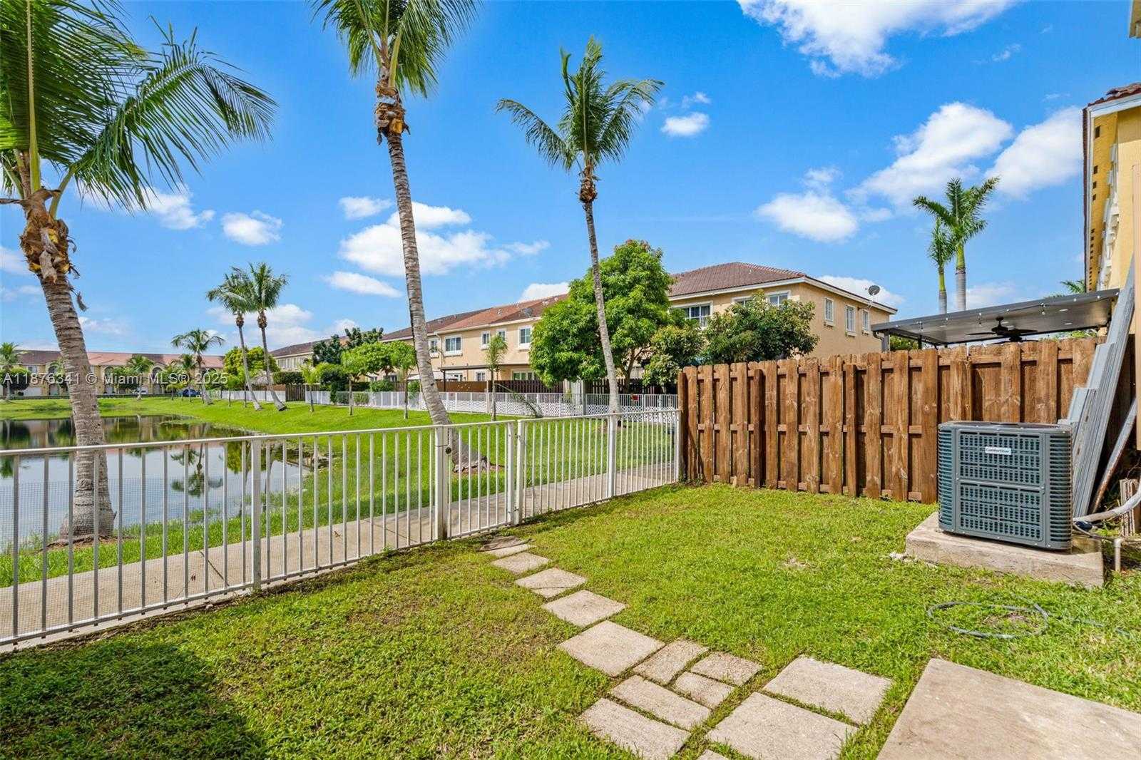 Small Image of 16620 SOUTH WEST 70TH ST, Miami Number 36